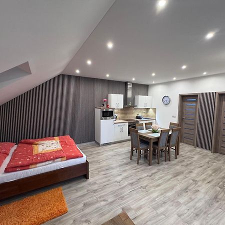 Apartman Liso Bobrovec Exteriör bild
