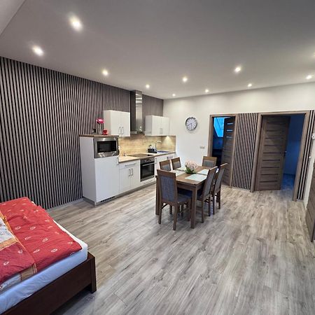 Apartman Liso Bobrovec Exteriör bild