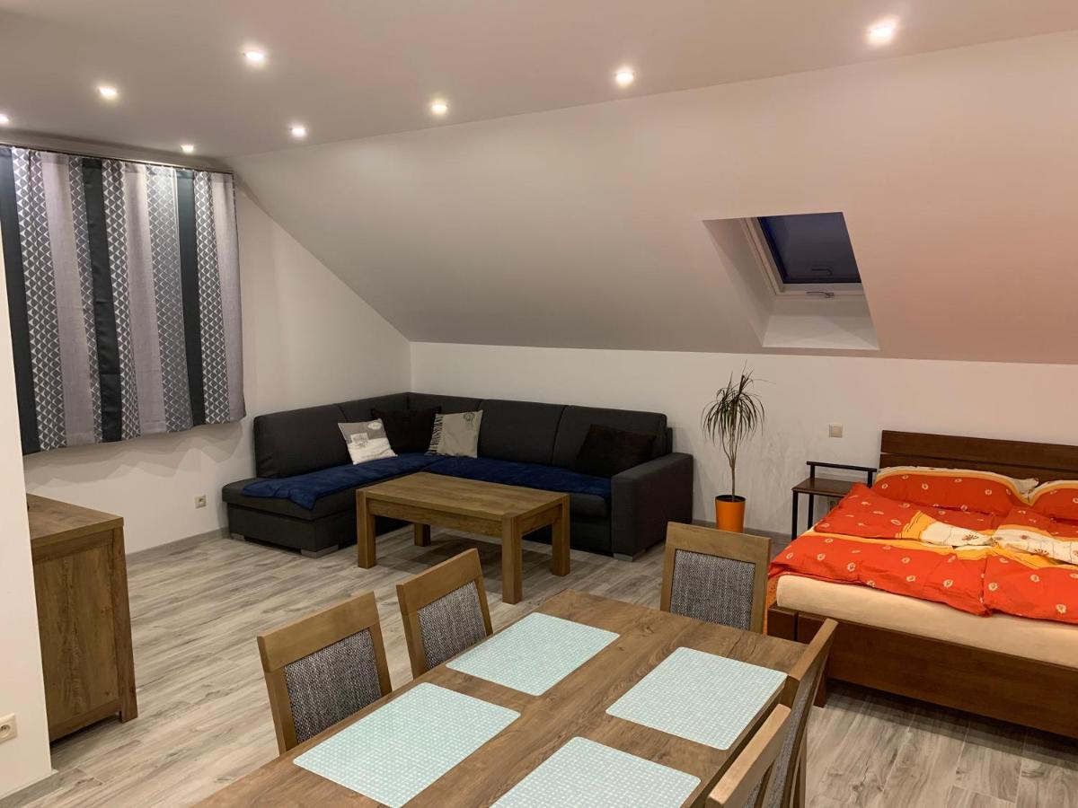 Apartman Liso Bobrovec Exteriör bild